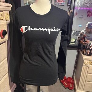 NWOT Champion fitted Women’s Black Long-Sleeve Logo Tee